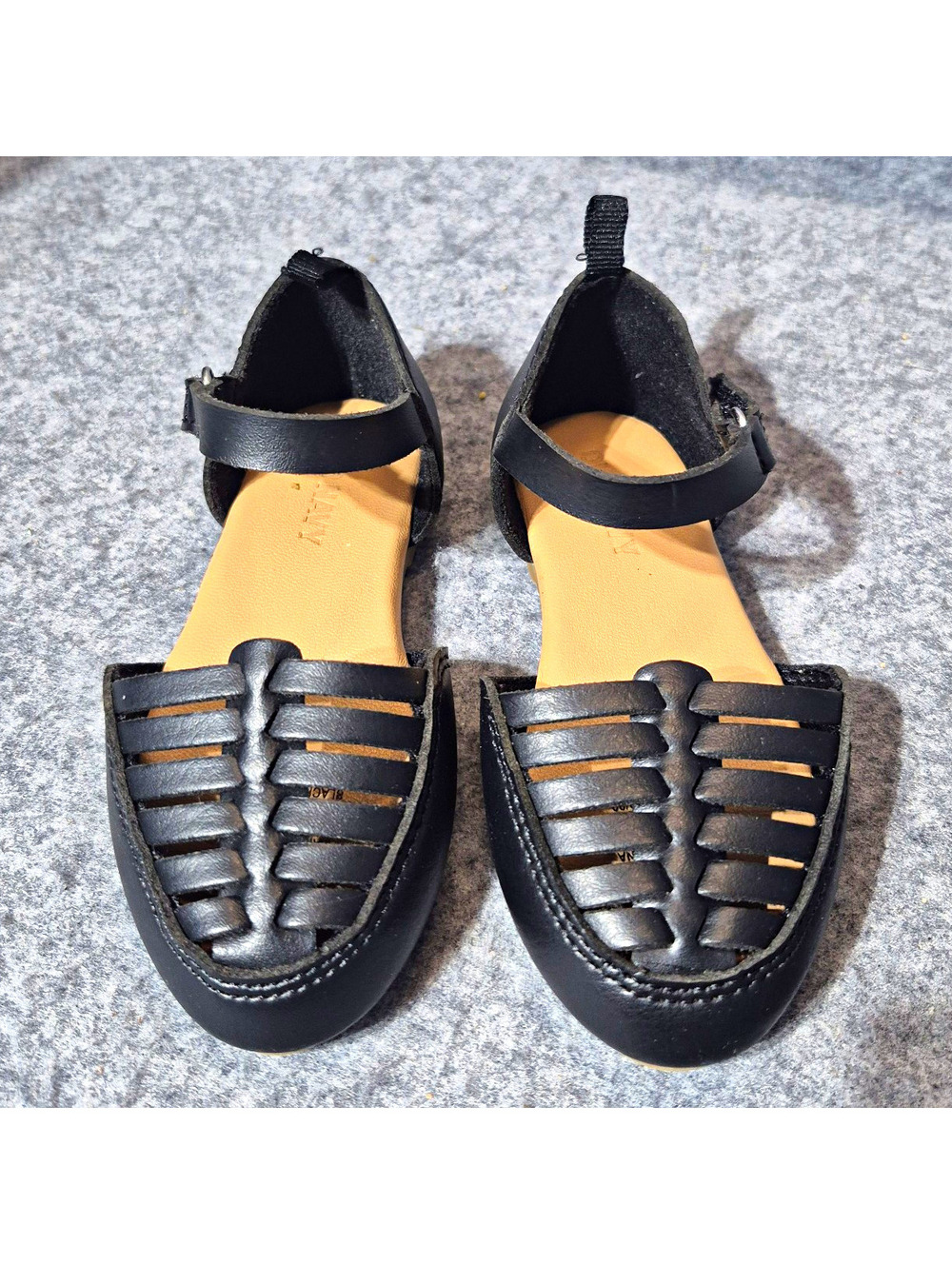 Old Navy Infant Sandals Black Hook & Loop Ankle Strap Sz 6 Month